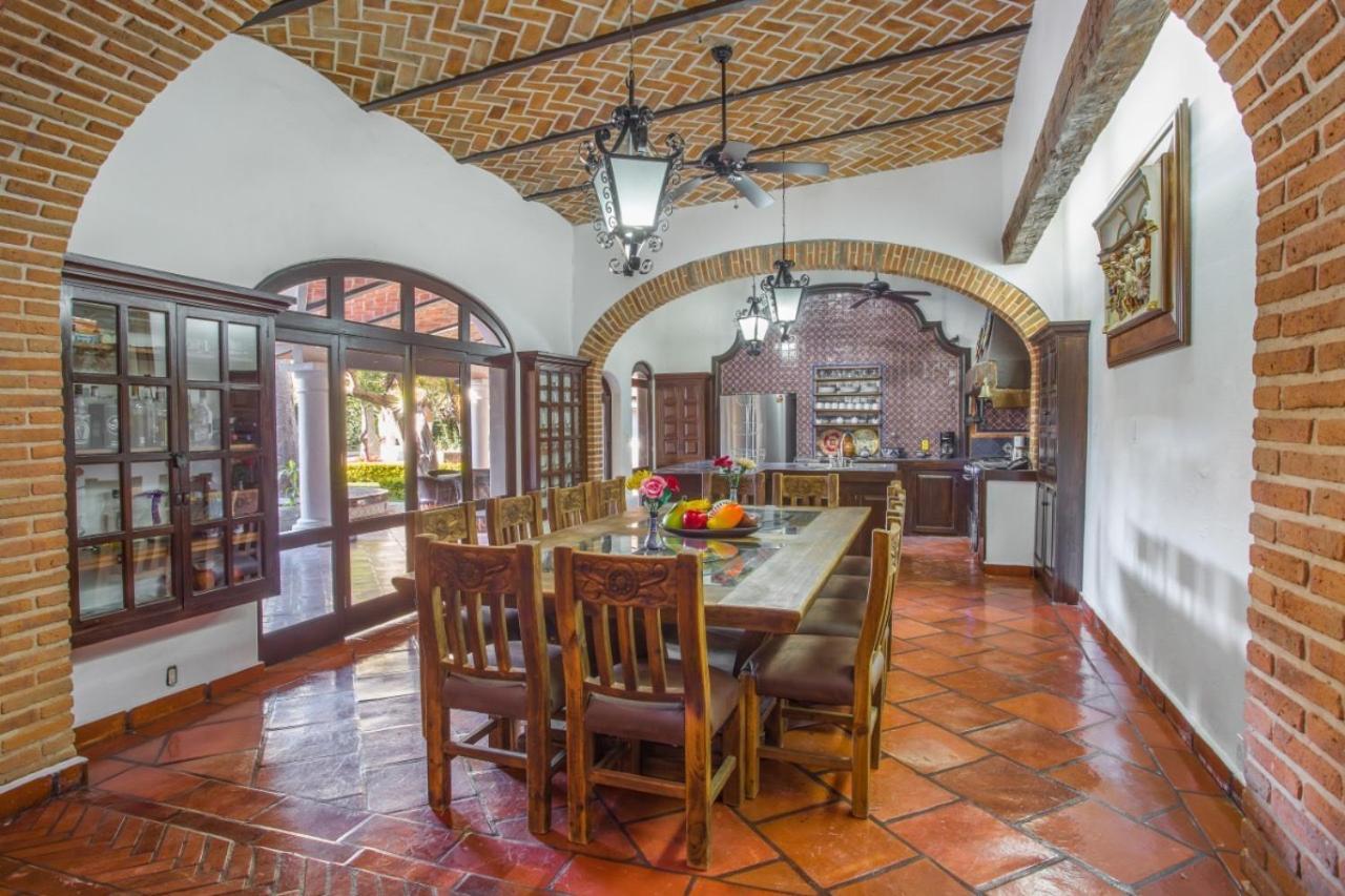 Caroline Bella Bed & Breakfast Ajijic Exterior photo