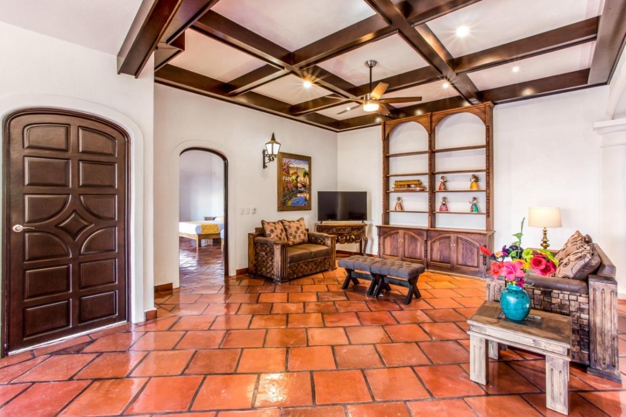 Caroline Bella Bed & Breakfast Ajijic Exterior photo